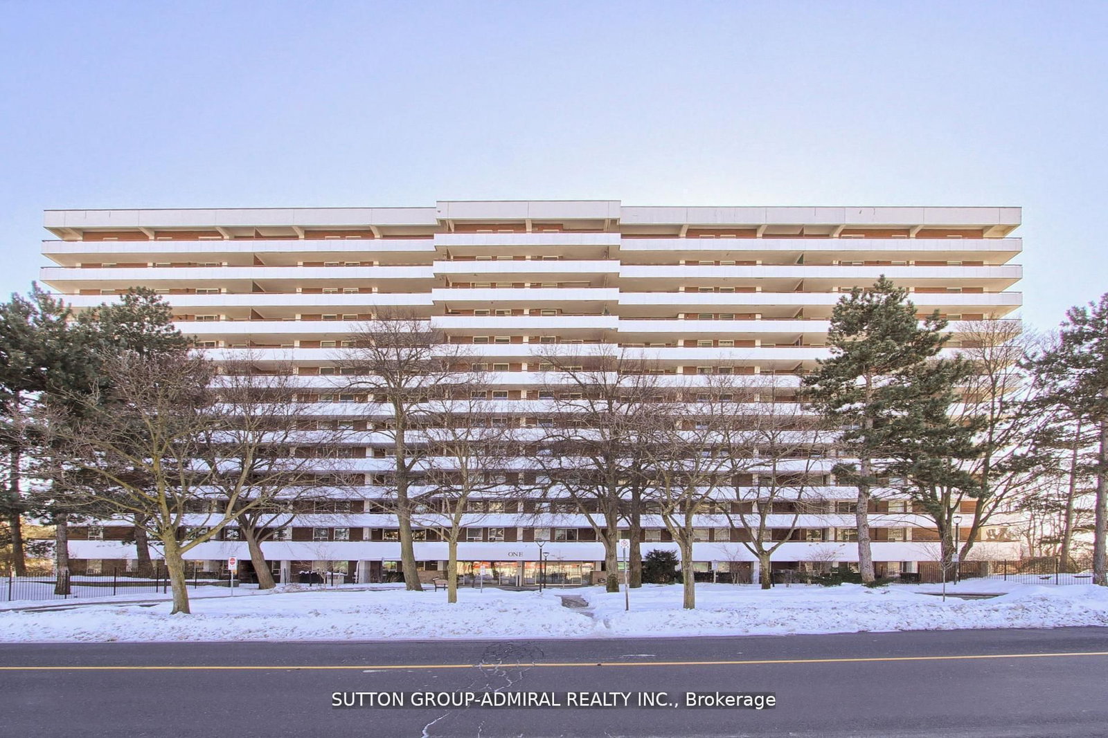 Photo 2 of Unit 303, 1 Royal Orchard Blvd, Markham, Royal Orchard — HOMEH