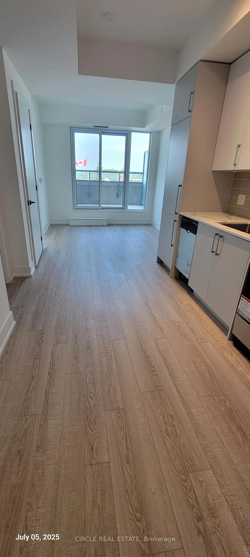 Photo 5 of Unit 343, 2075 King Road, King, King City — HOMEH