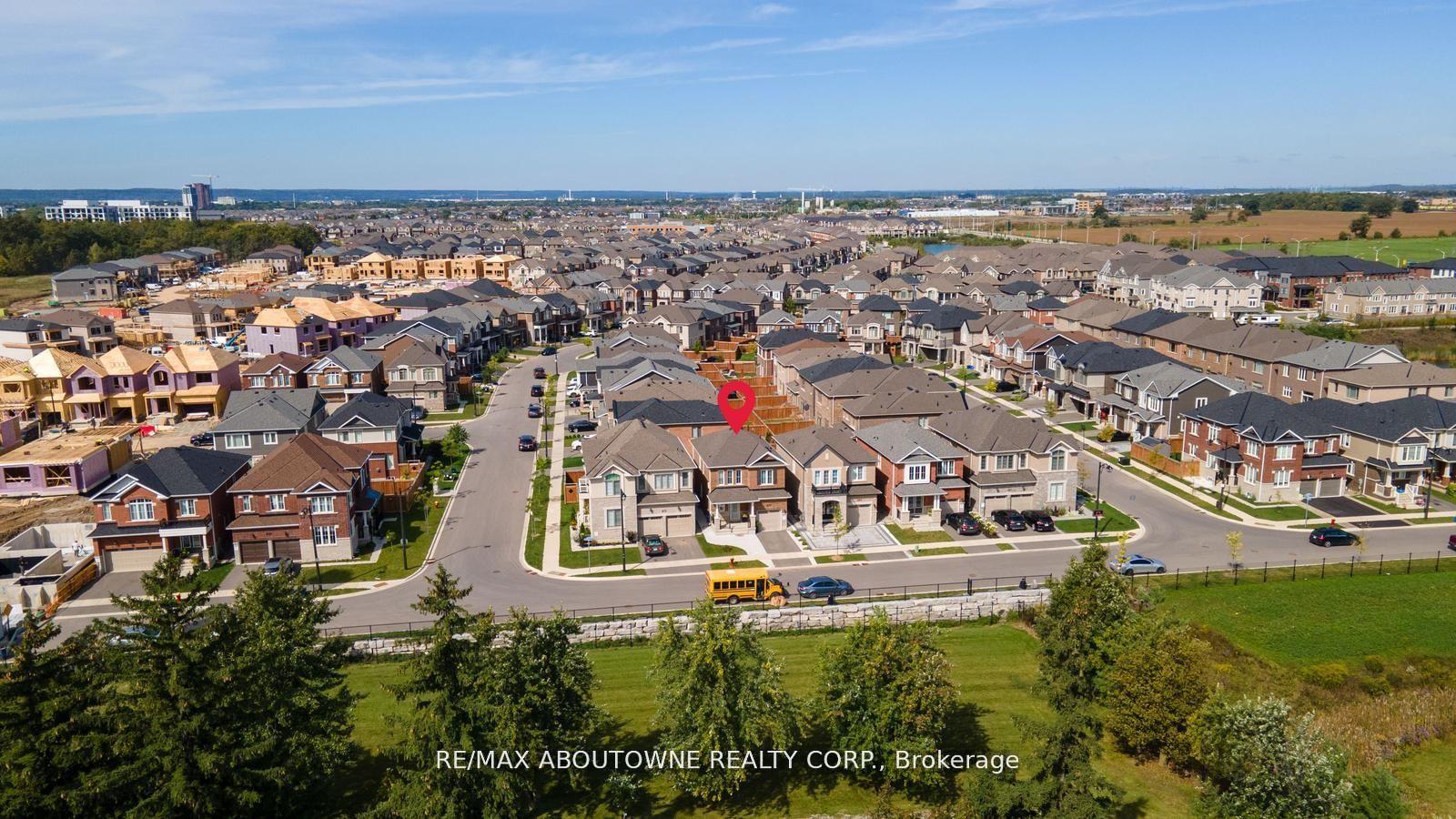 Photo 38 of 879 Hickory Crescent, Milton, Cobban — HOMEH
