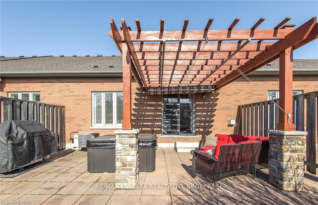 Photo 7 of 22 Conrad Place, Grimsby, Grimsby Beach — HOMEH