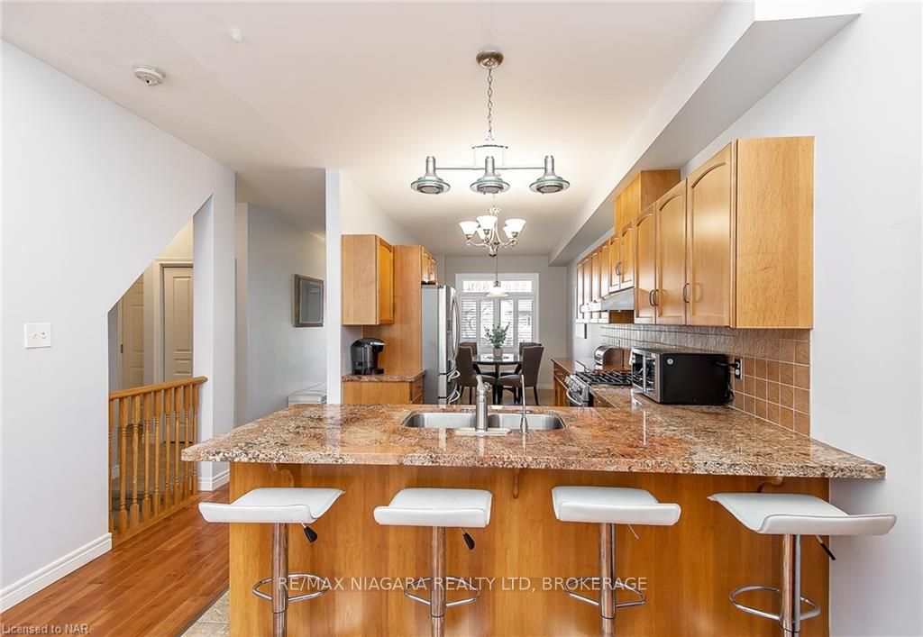 Photo 18 of 22 Conrad Place, Grimsby, Grimsby Beach — HOMEH