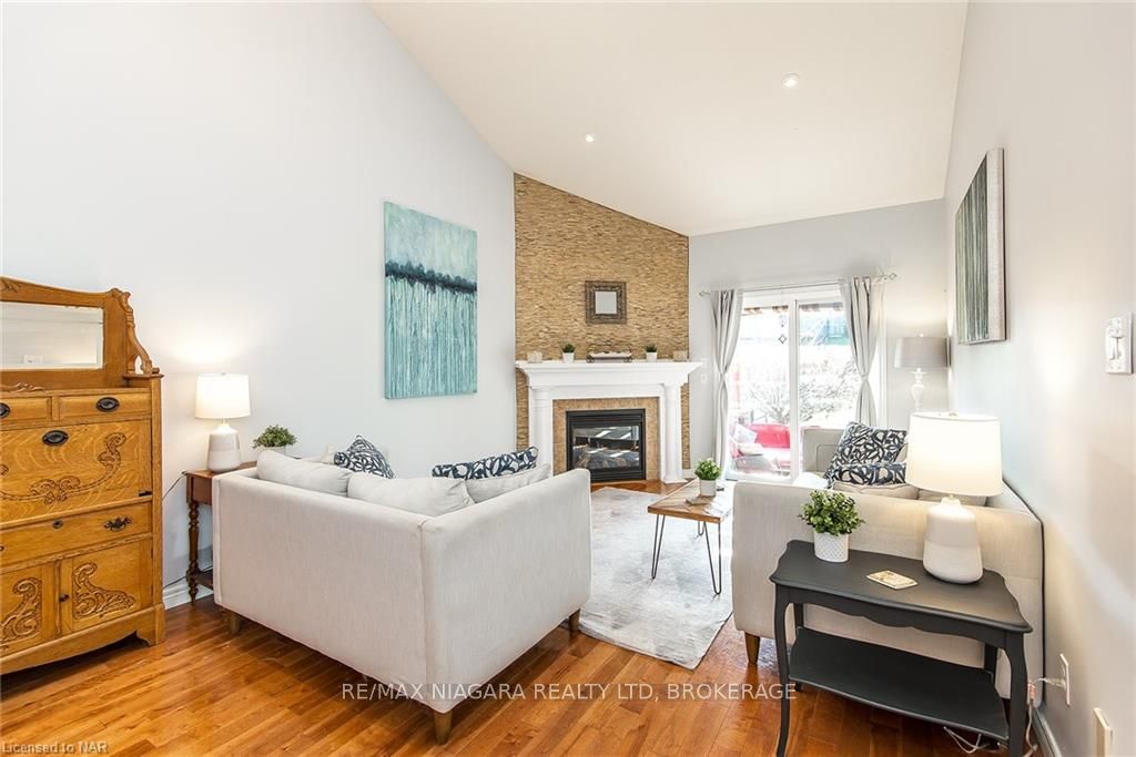 Photo 20 of 22 Conrad Place, Grimsby, Grimsby Beach — HOMEH
