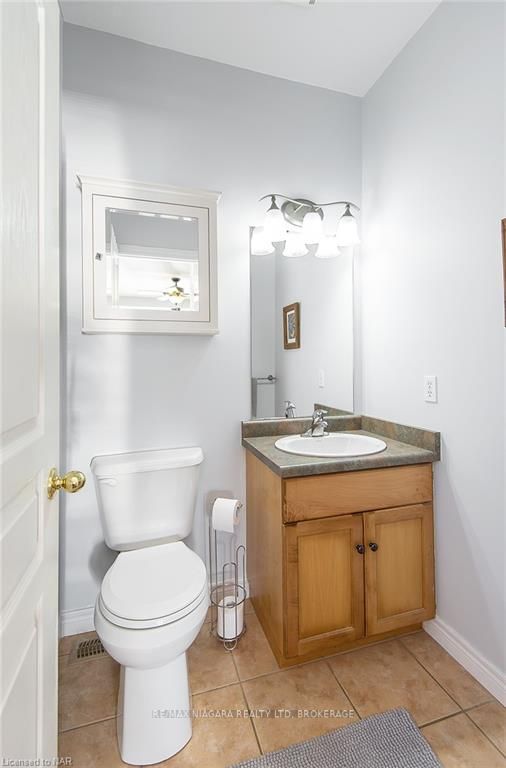 Photo 24 of 22 Conrad Place, Grimsby, Grimsby Beach — HOMEH