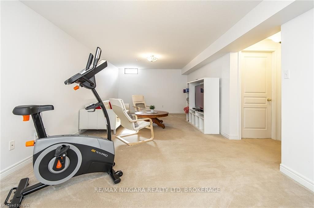 Photo 35 of 22 Conrad Place, Grimsby, Grimsby Beach — HOMEH