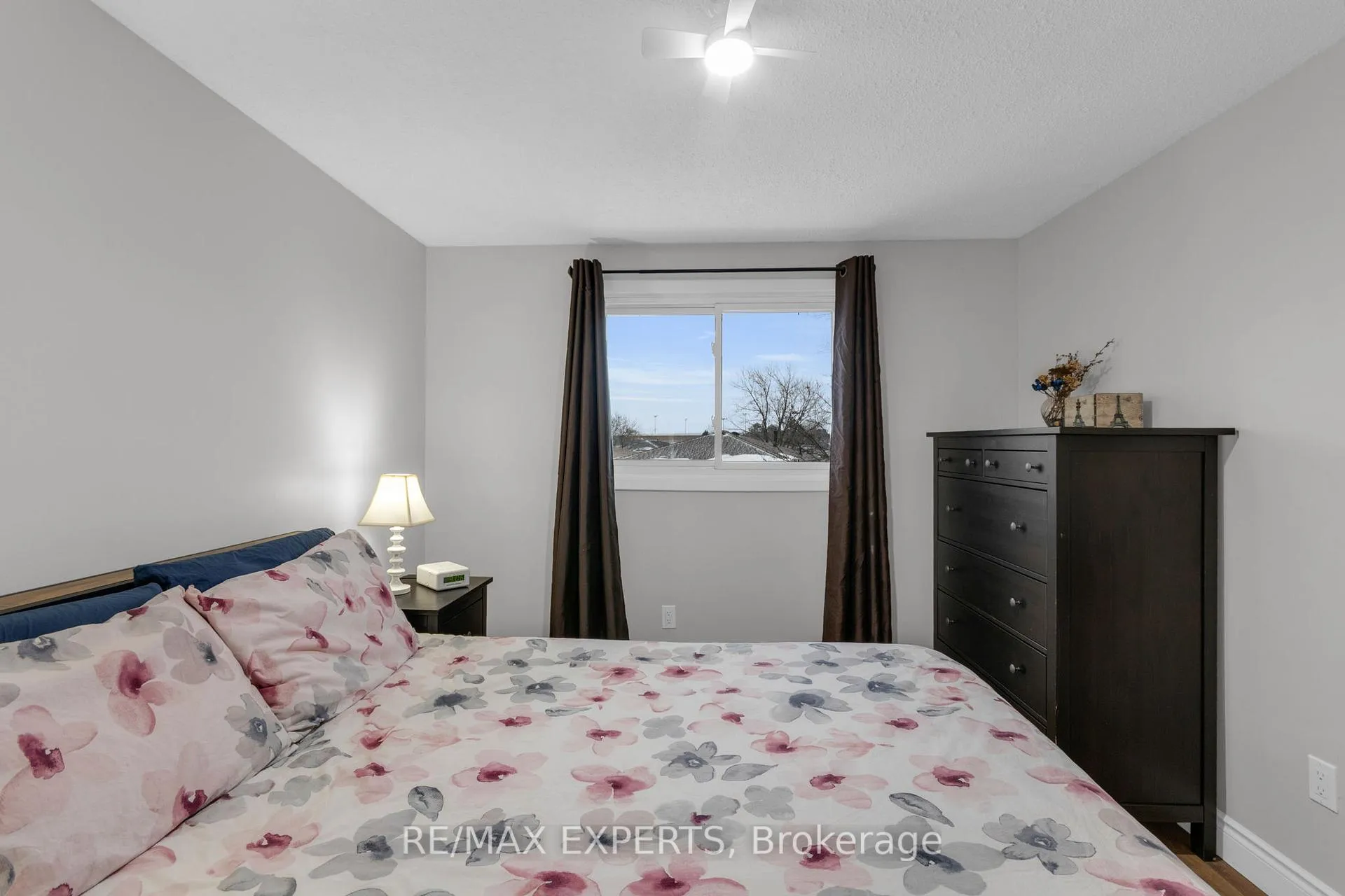 Photo 23 of 238 Lawnhurst Court, Hamilton, Lawfield — HOMEH