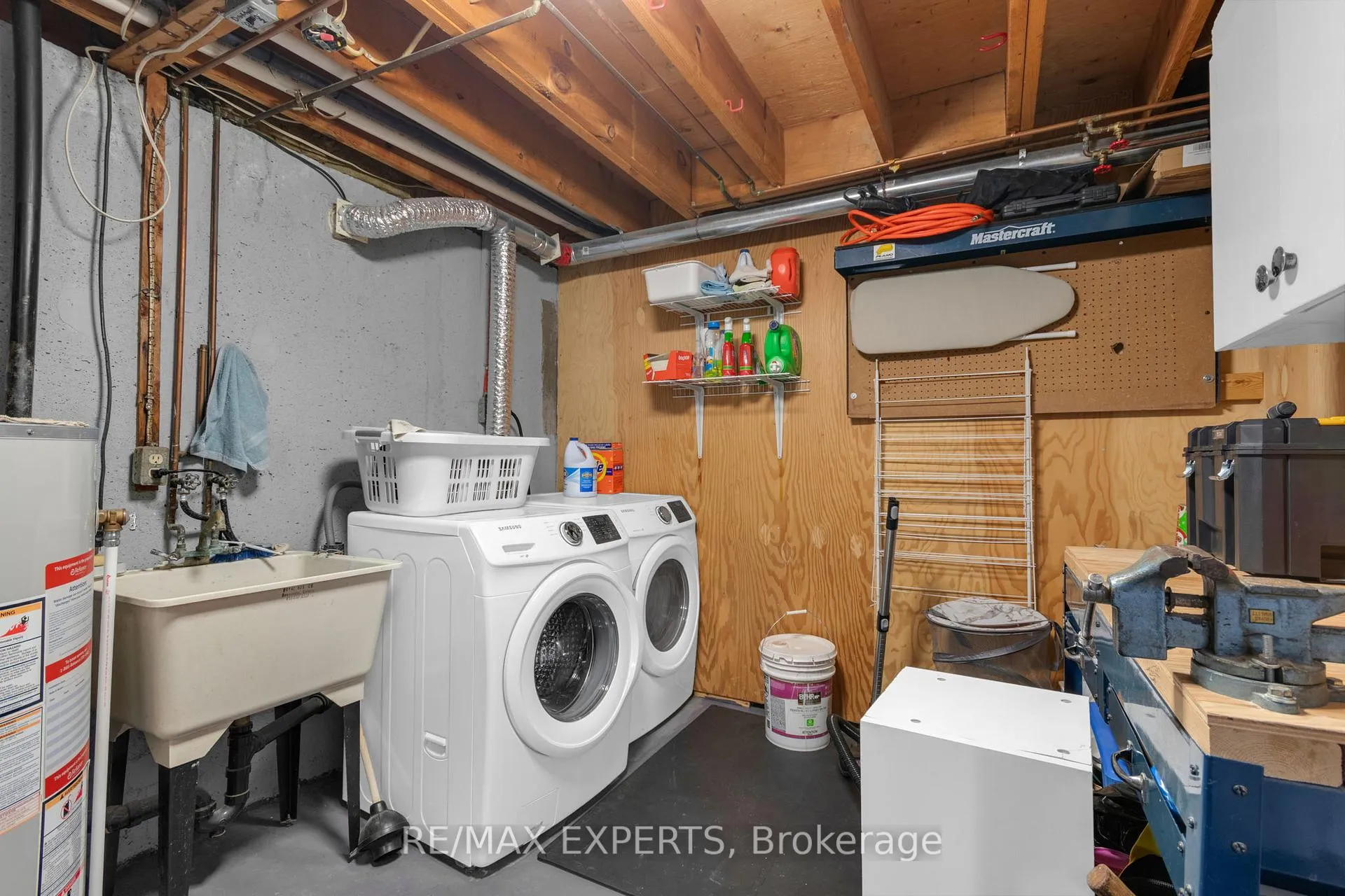 Photo 31 of 238 Lawnhurst Court, Hamilton, Lawfield — HOMEH