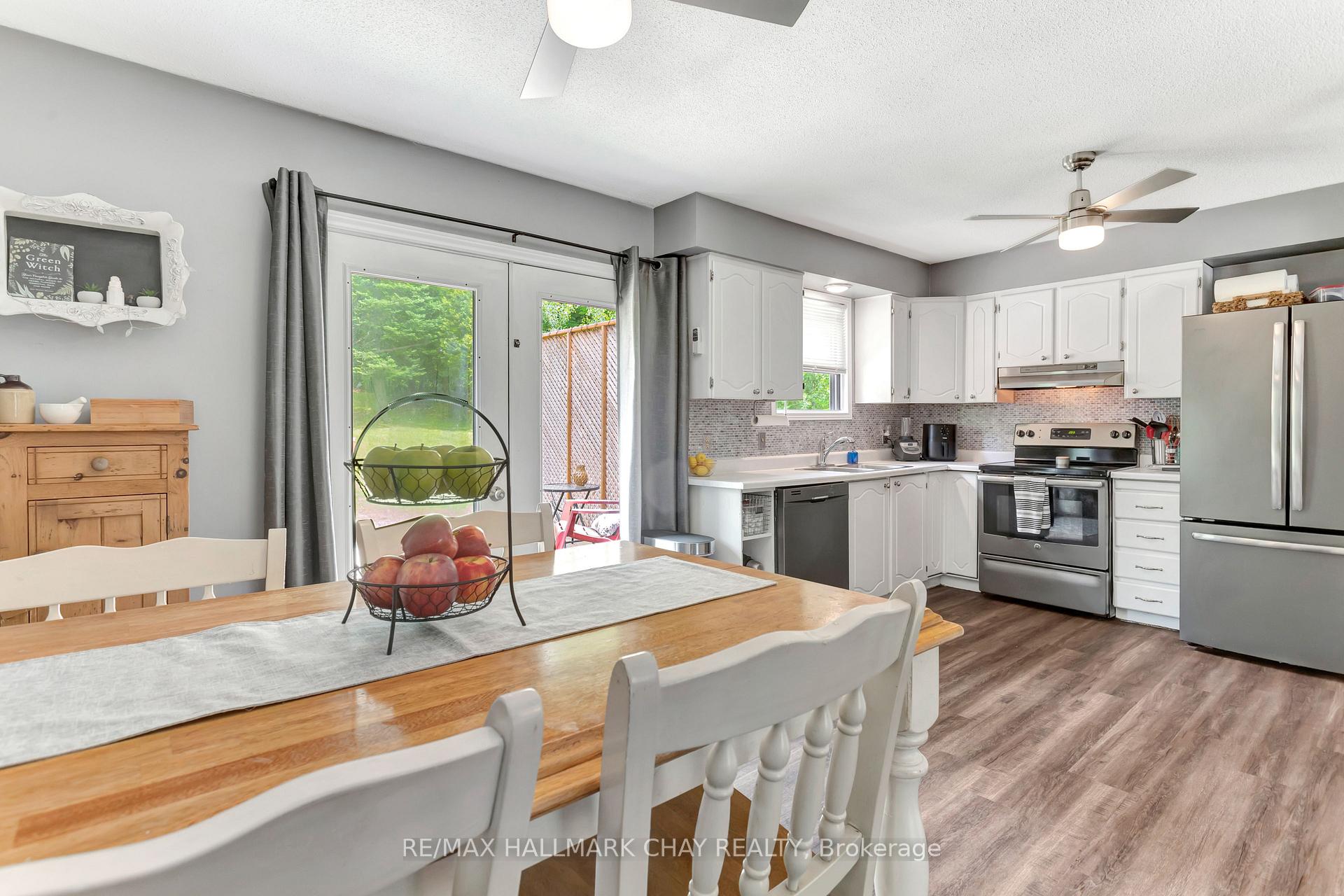 Photo 9 of 224 Oriole Crescent, Gravenhurst, Muskoka (S) — HOMEH