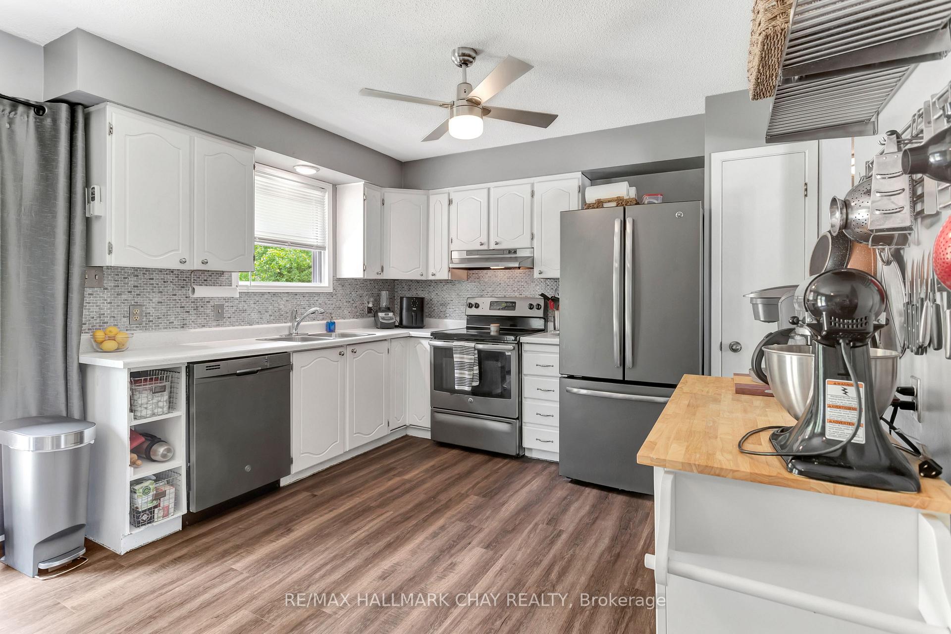 Photo 10 of 224 Oriole Crescent, Gravenhurst, Muskoka (S) — HOMEH