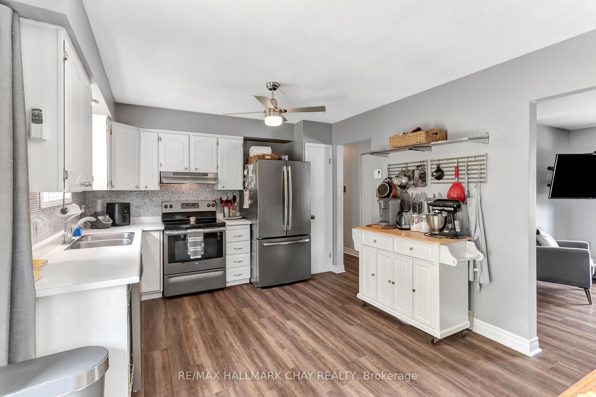 Photo 11 of 224 Oriole Crescent, Gravenhurst, Muskoka (S) — HOMEH