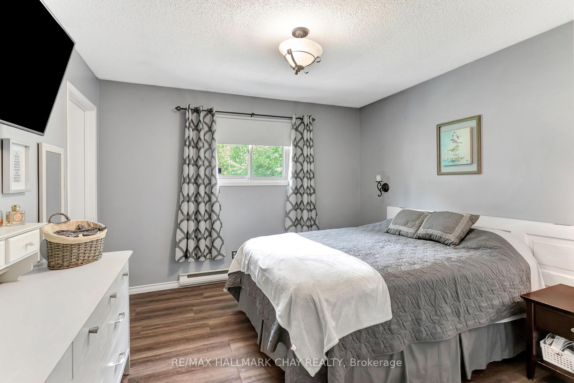 Photo 13 of 224 Oriole Crescent, Gravenhurst, Muskoka (S) — HOMEH