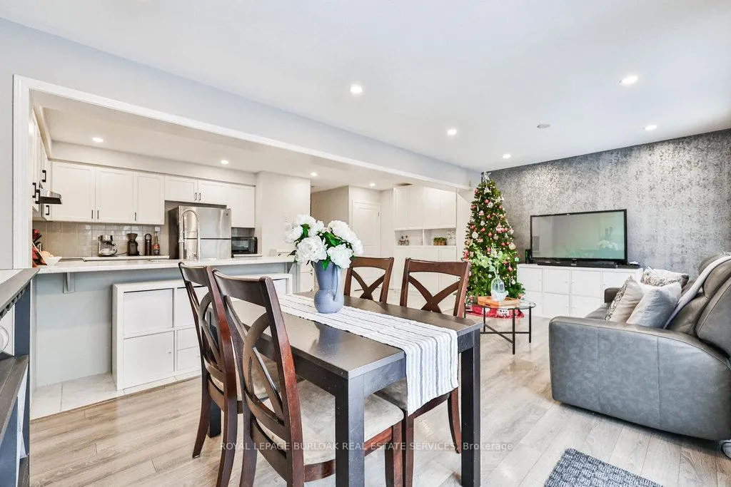 Photo 15 of 68 Lupo Drive, Hamilton, Waterdown — HOMEH