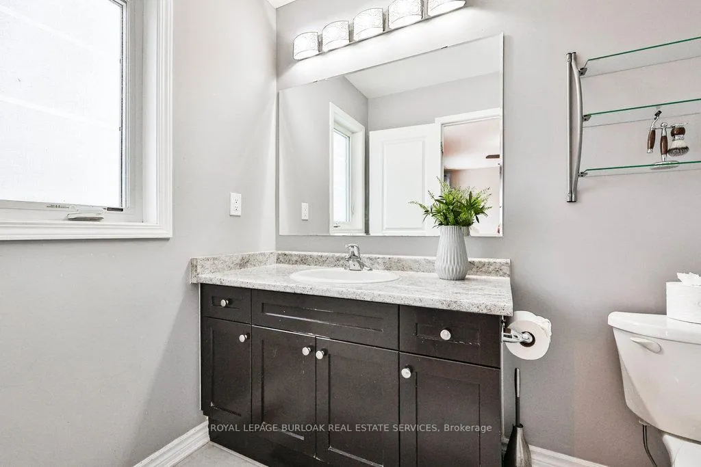Photo 24 of 68 Lupo Drive, Hamilton, Waterdown — HOMEH