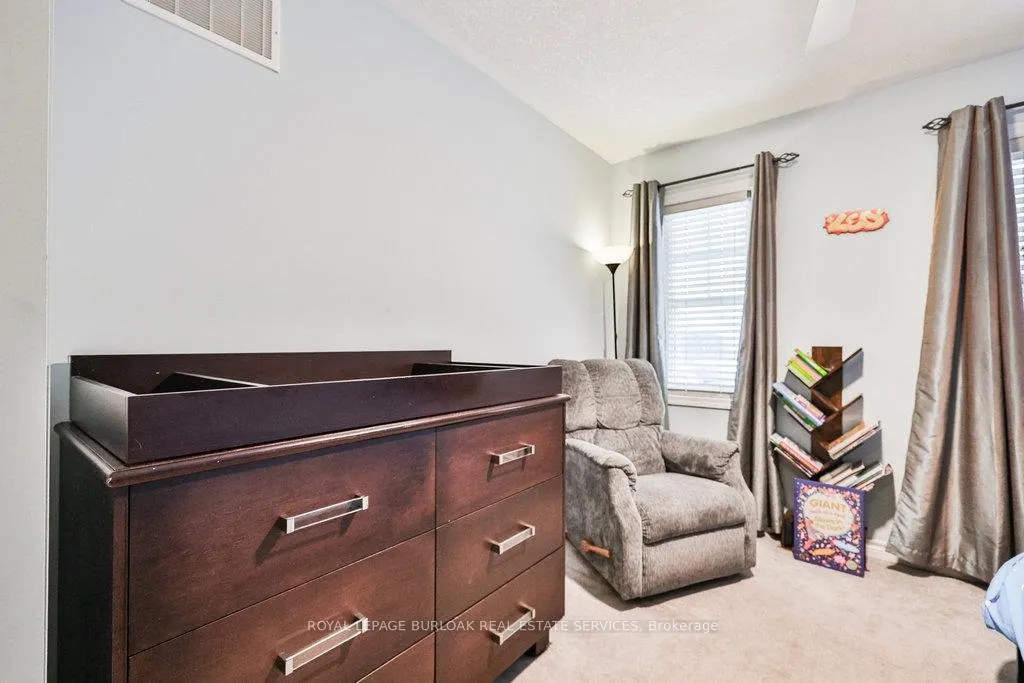 Photo 25 of 68 Lupo Drive, Hamilton, Waterdown — HOMEH
