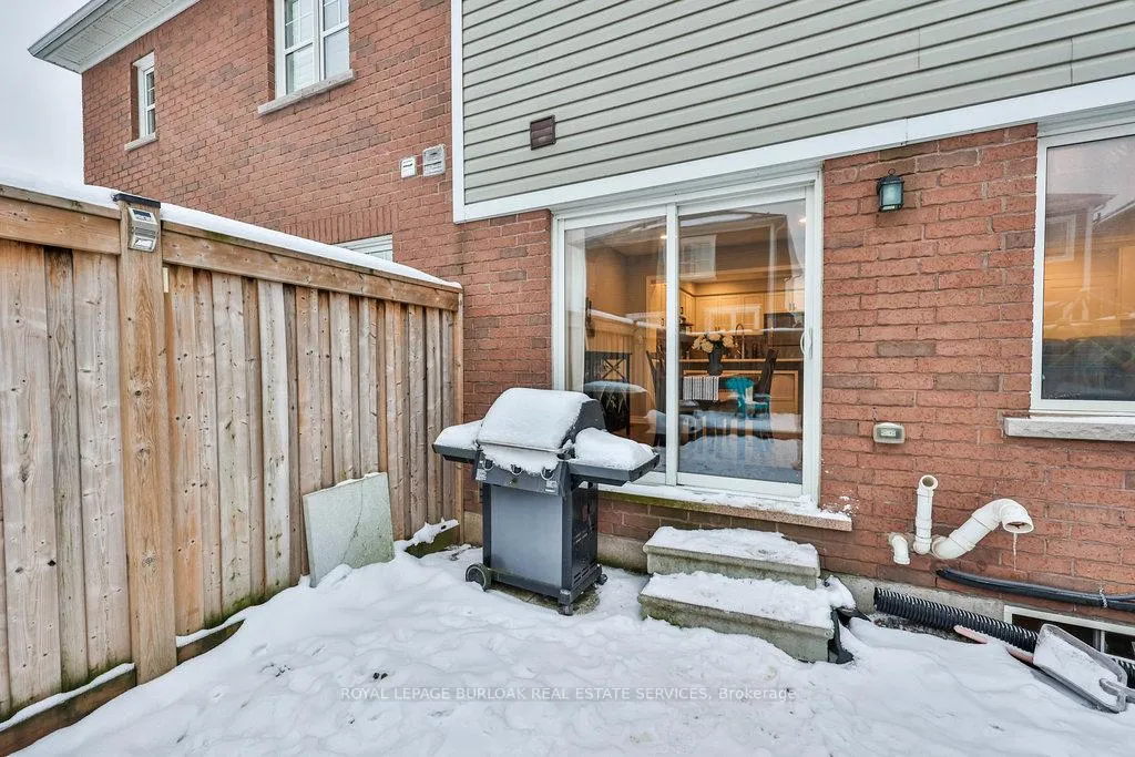 Photo 32 of 68 Lupo Drive, Hamilton, Waterdown — HOMEH