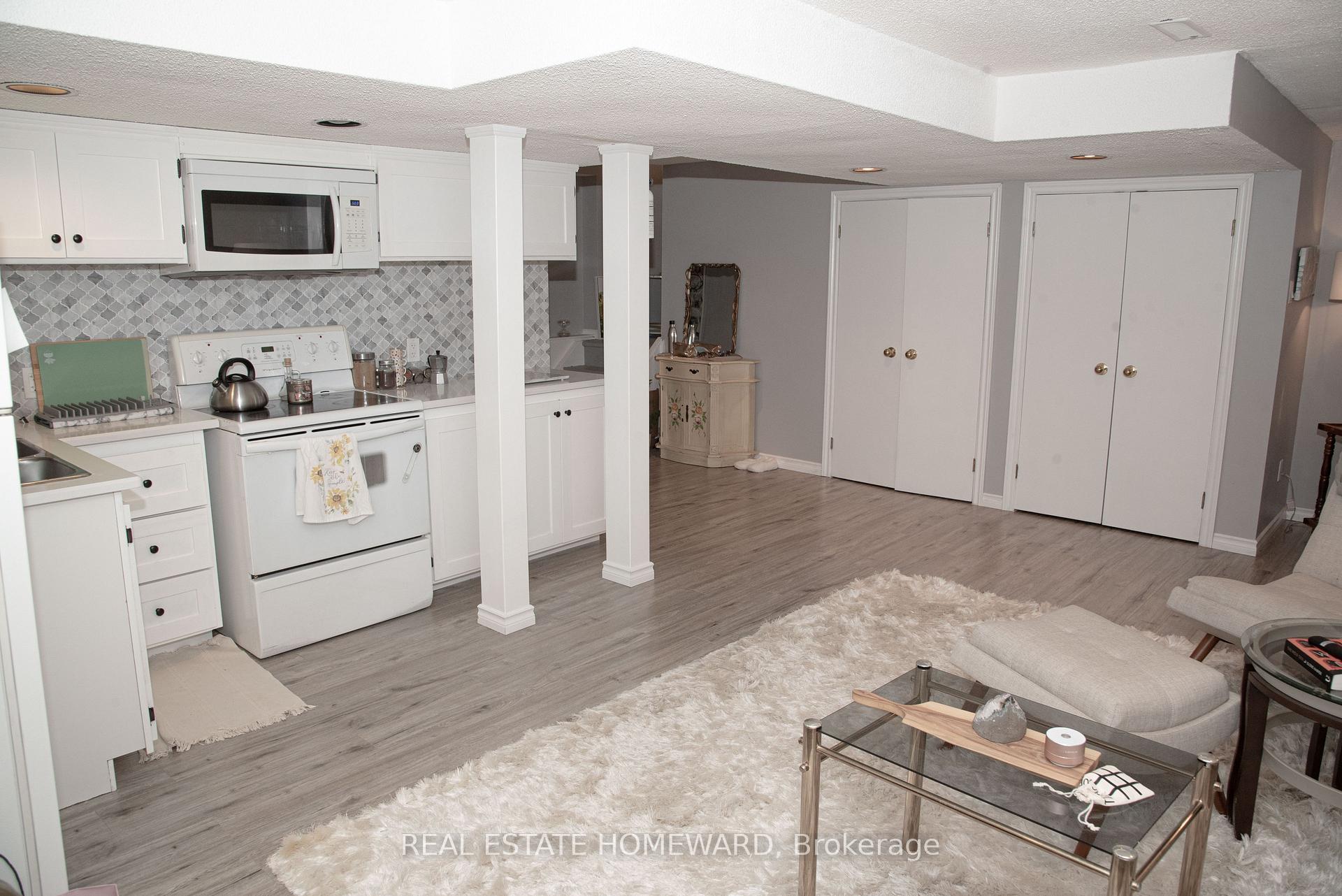 Photo 3 of Unit Basement, 106 Walton Drive, Aurora, Aurora Village — HOMEH