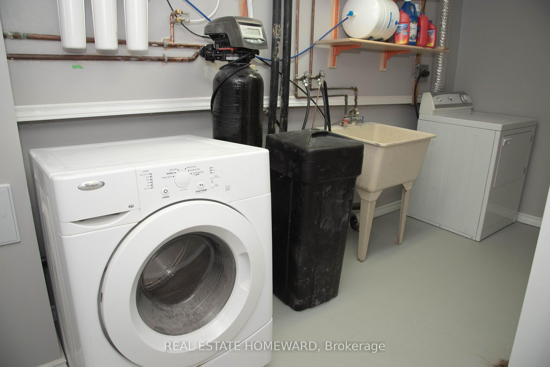 Photo 11 of Unit Basement, 106 Walton Drive, Aurora, Aurora Village — HOMEH