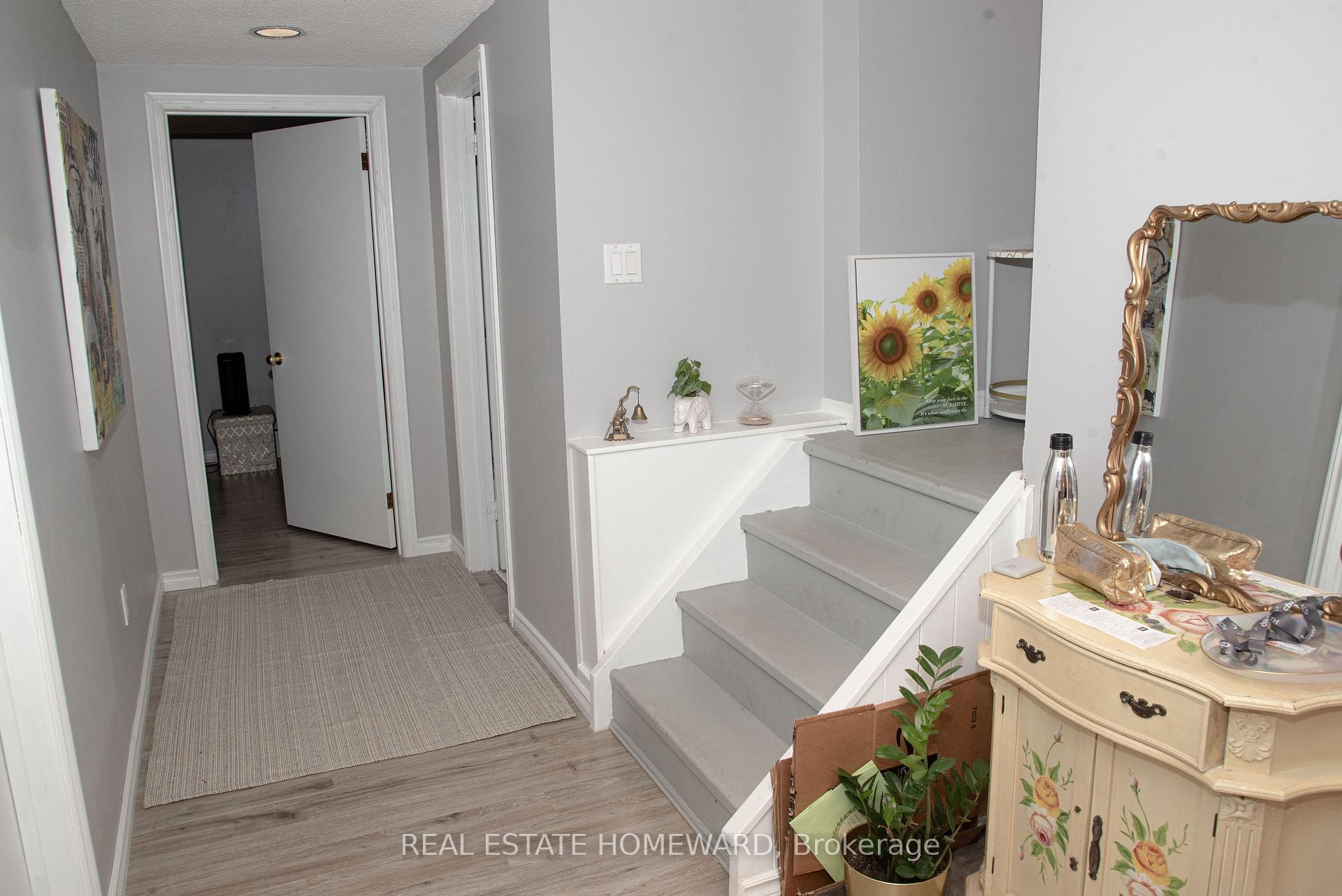 Photo 12 of Unit Basement, 106 Walton Drive, Aurora, Aurora Village — HOMEH