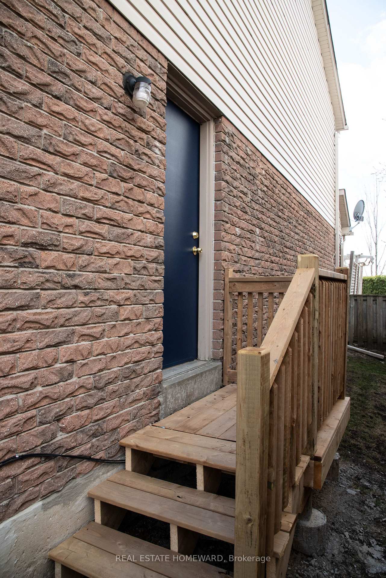 Photo 13 of Unit Basement, 106 Walton Drive, Aurora, Aurora Village — HOMEH