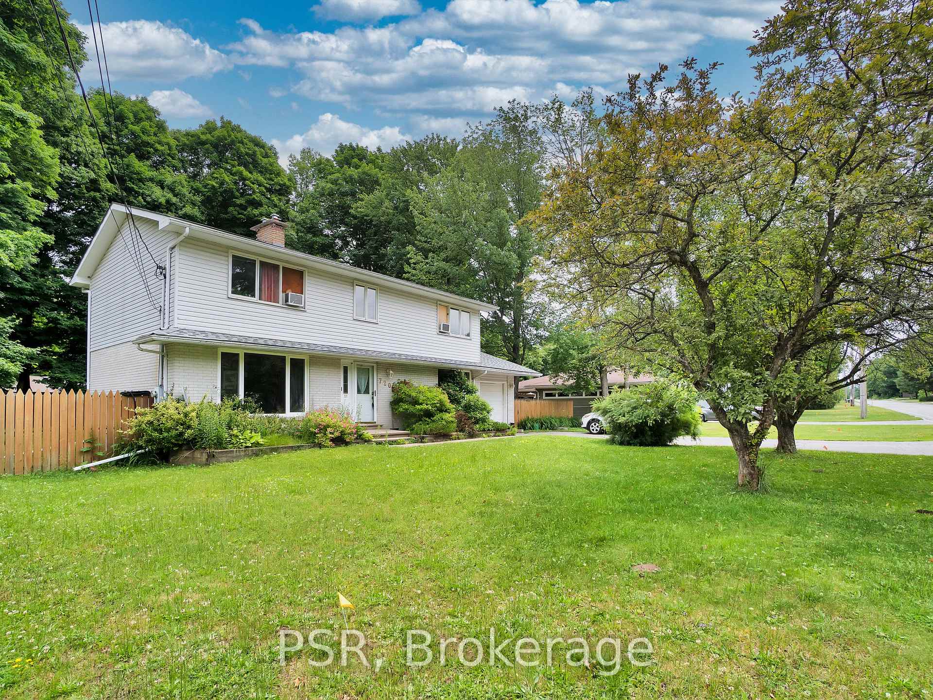 Front of 720 Muskoka Beach Road