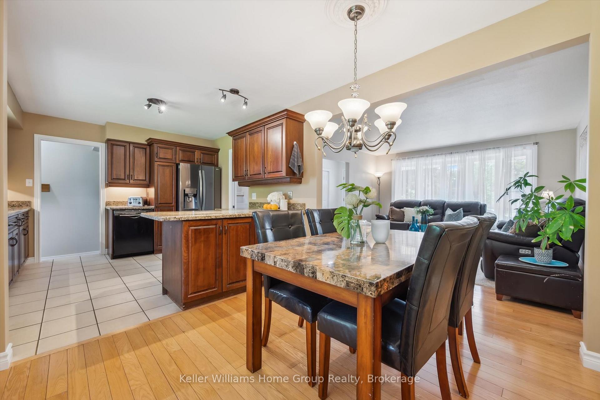 Photo 18 of 6 Gregory Place, Guelph, Willow West/Sugarbush/West Acres — HOMEH