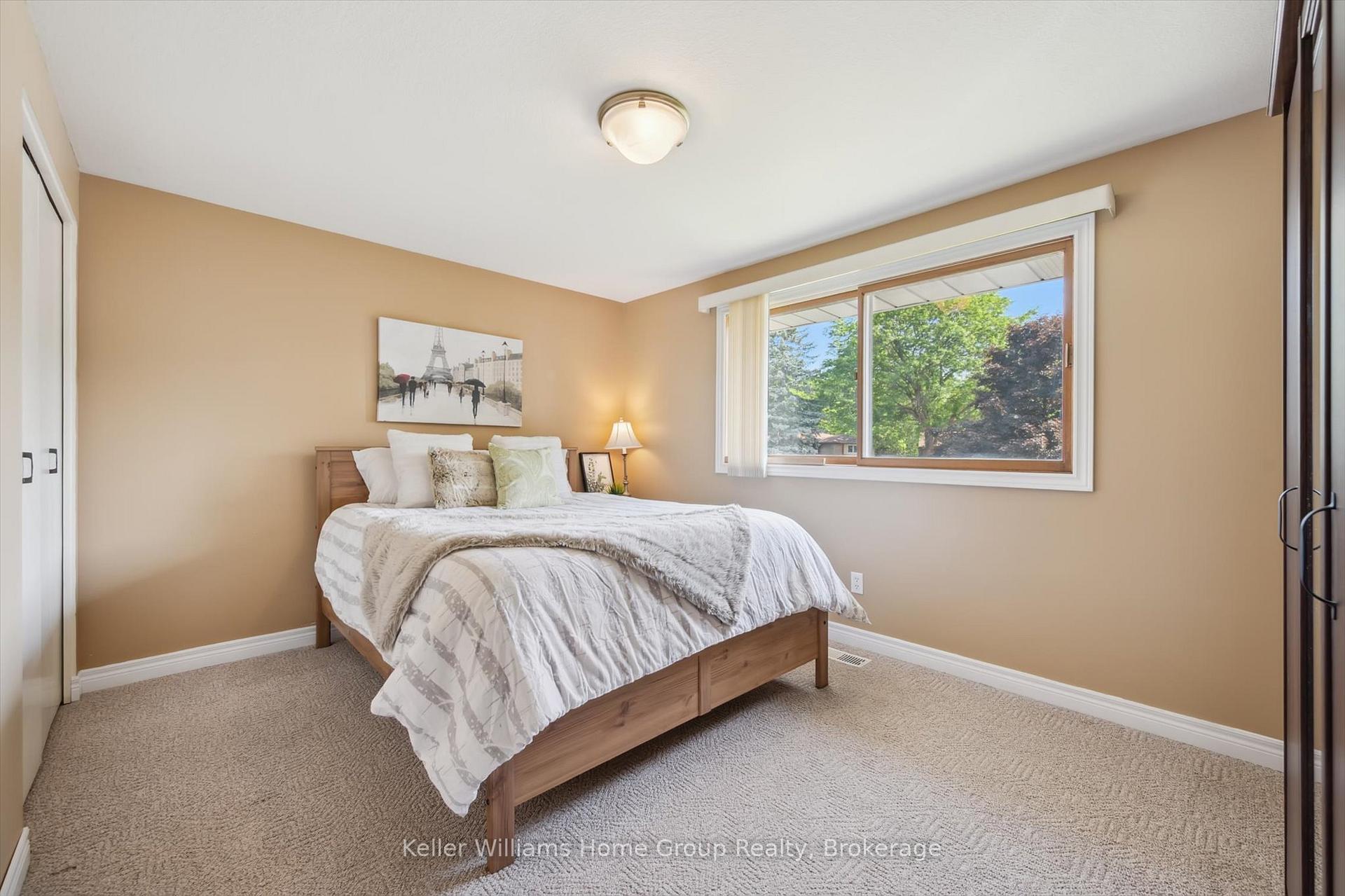 Photo 24 of 6 Gregory Place, Guelph, Willow West/Sugarbush/West Acres — HOMEH