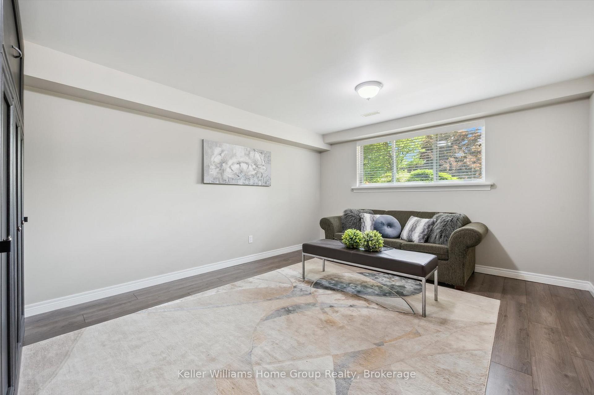 Photo 31 of 6 Gregory Place, Guelph, Willow West/Sugarbush/West Acres — HOMEH