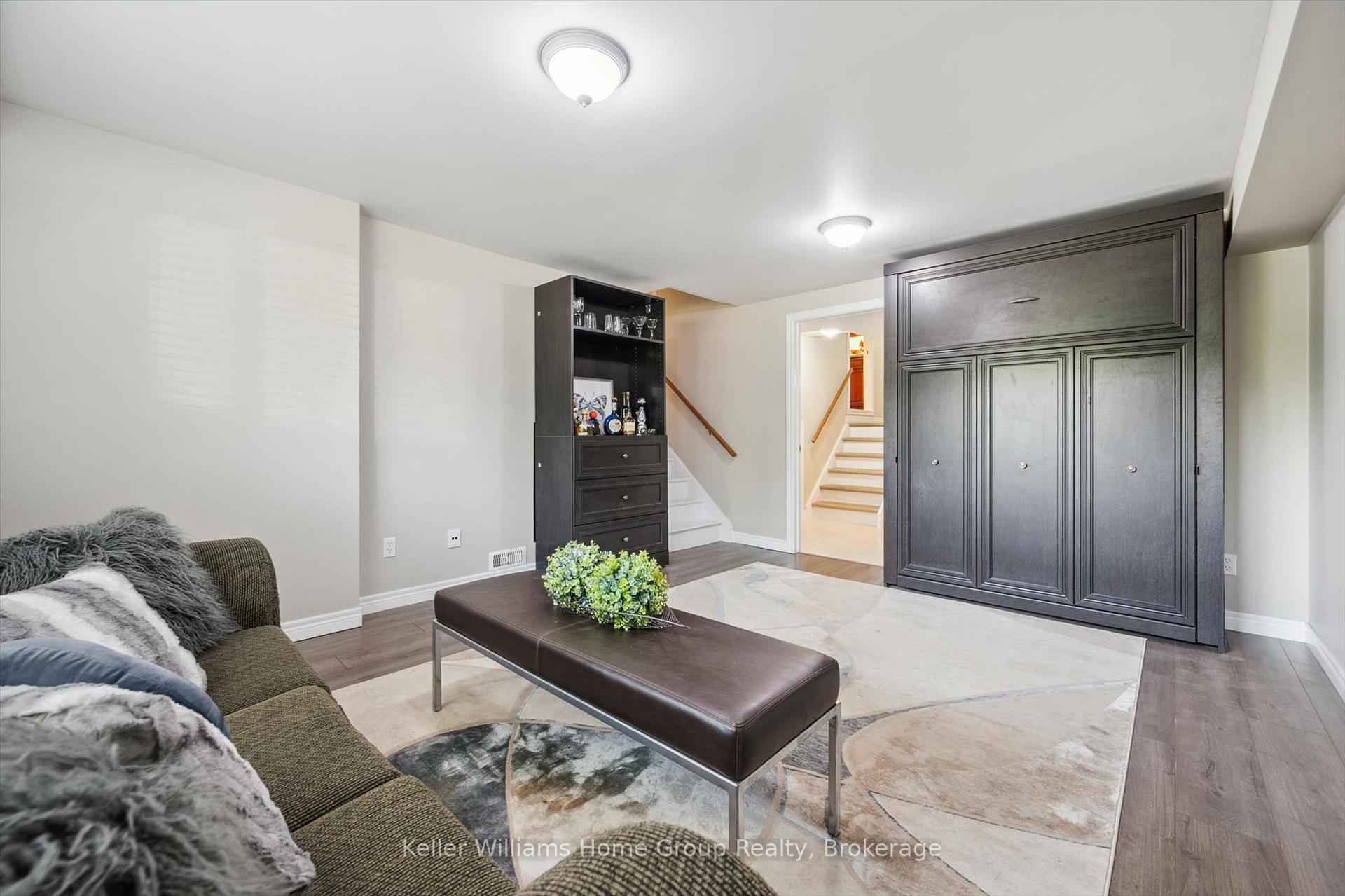 Photo 32 of 6 Gregory Place, Guelph, Willow West/Sugarbush/West Acres — HOMEH