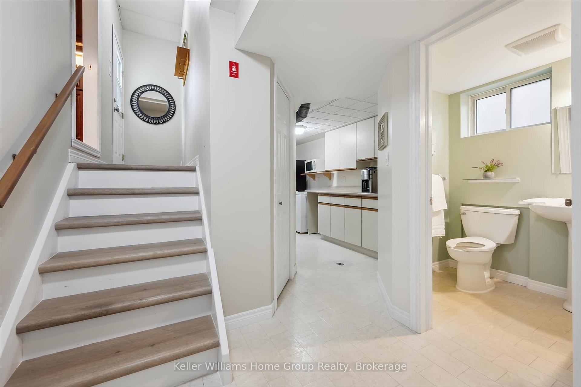 Photo 33 of 6 Gregory Place, Guelph, Willow West/Sugarbush/West Acres — HOMEH