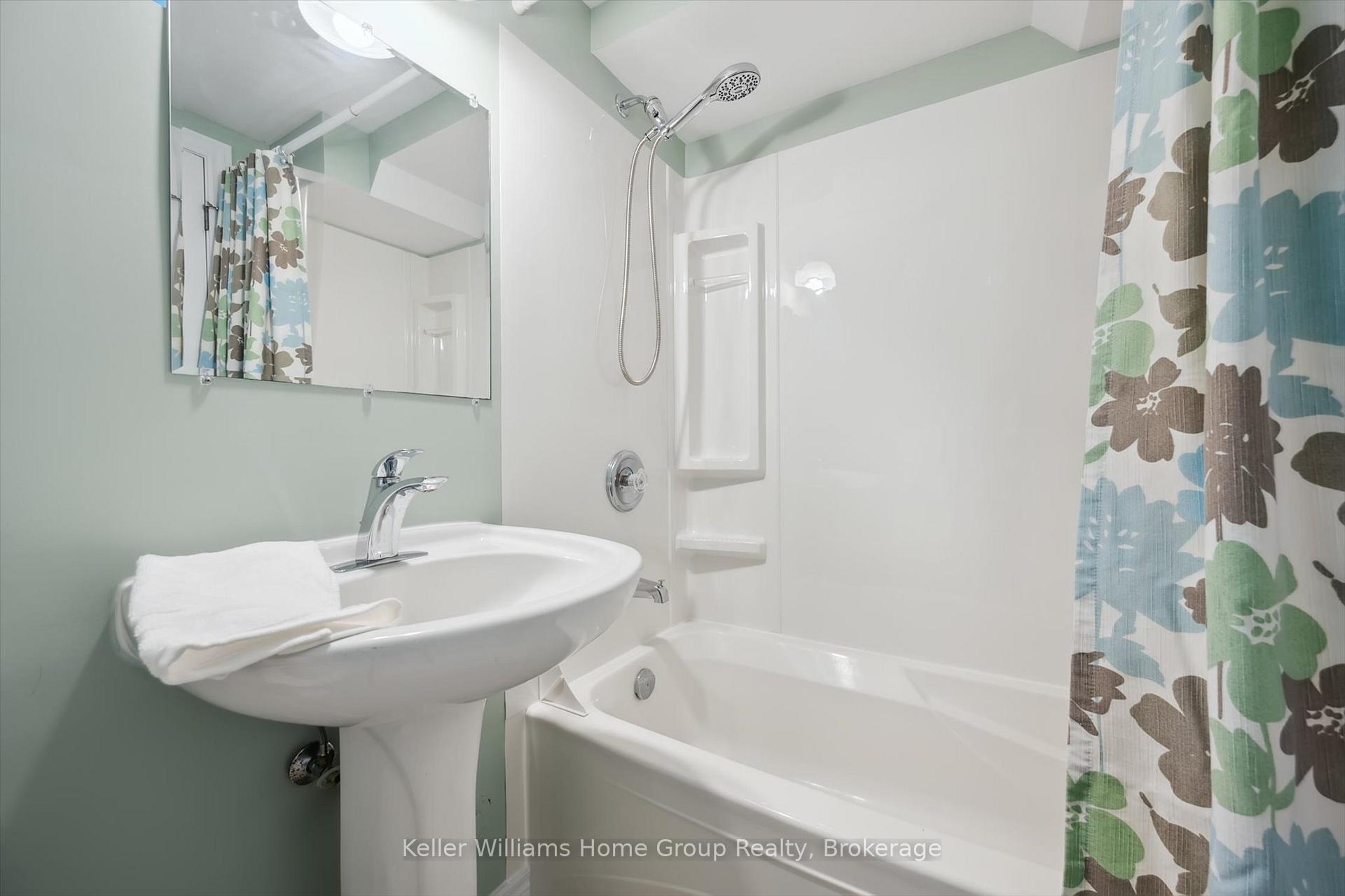 Photo 35 of 6 Gregory Place, Guelph, Willow West/Sugarbush/West Acres — HOMEH