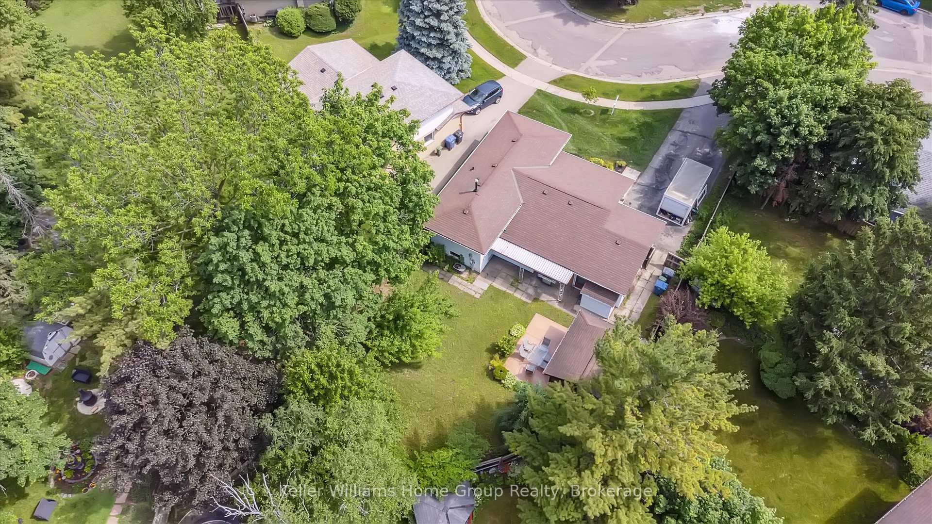 Photo 38 of 6 Gregory Place, Guelph, Willow West/Sugarbush/West Acres — HOMEH