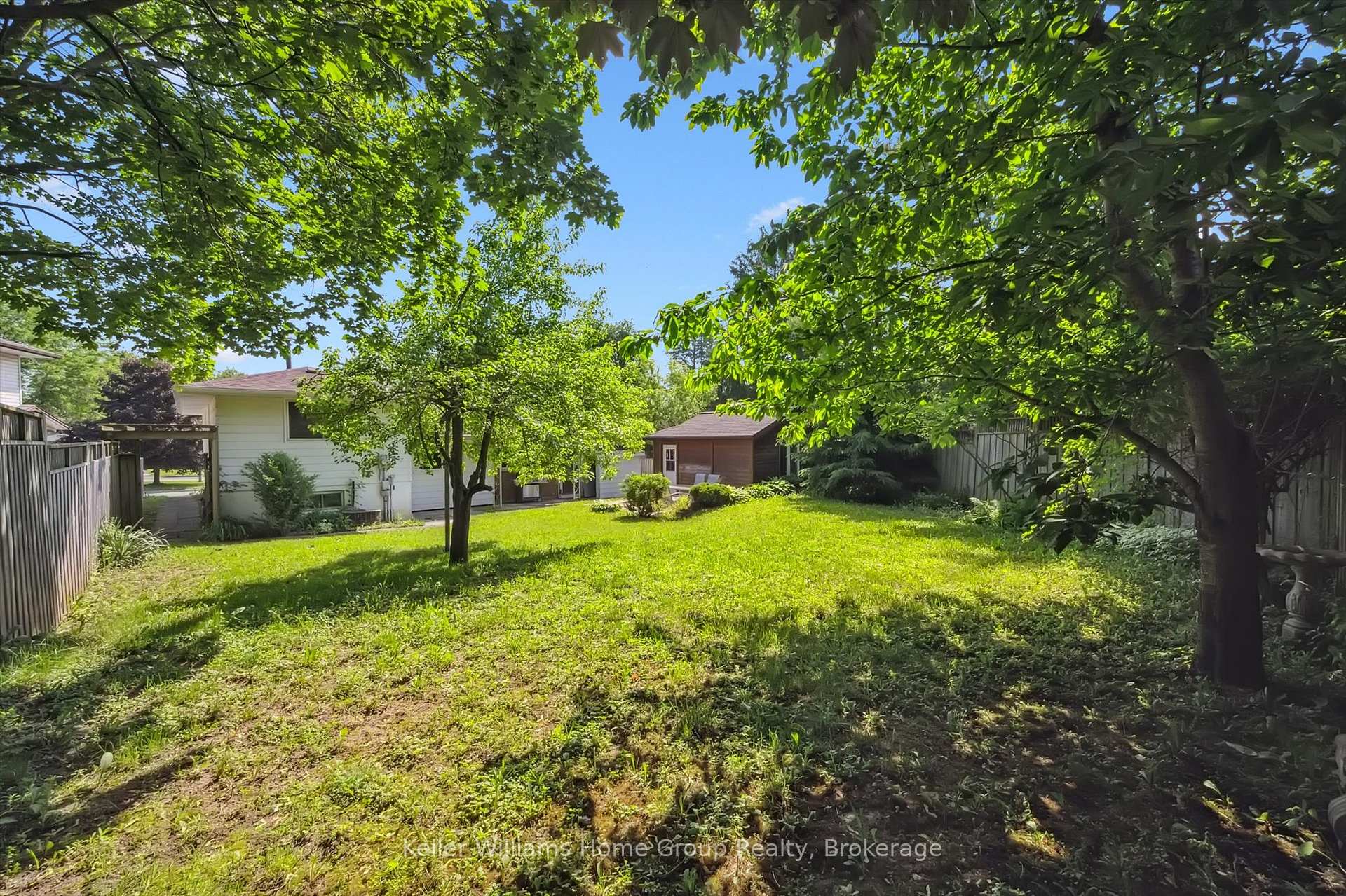 Photo 42 of 6 Gregory Place, Guelph, Willow West/Sugarbush/West Acres — HOMEH
