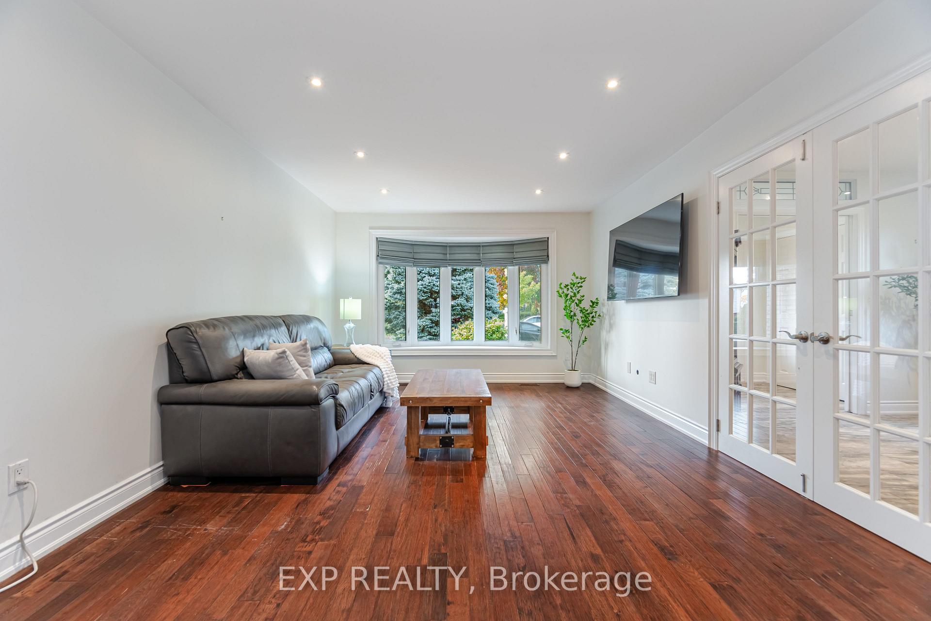 Photo 10 of 853 Willow Avenue, Milton, Dorset Park — HOMEH