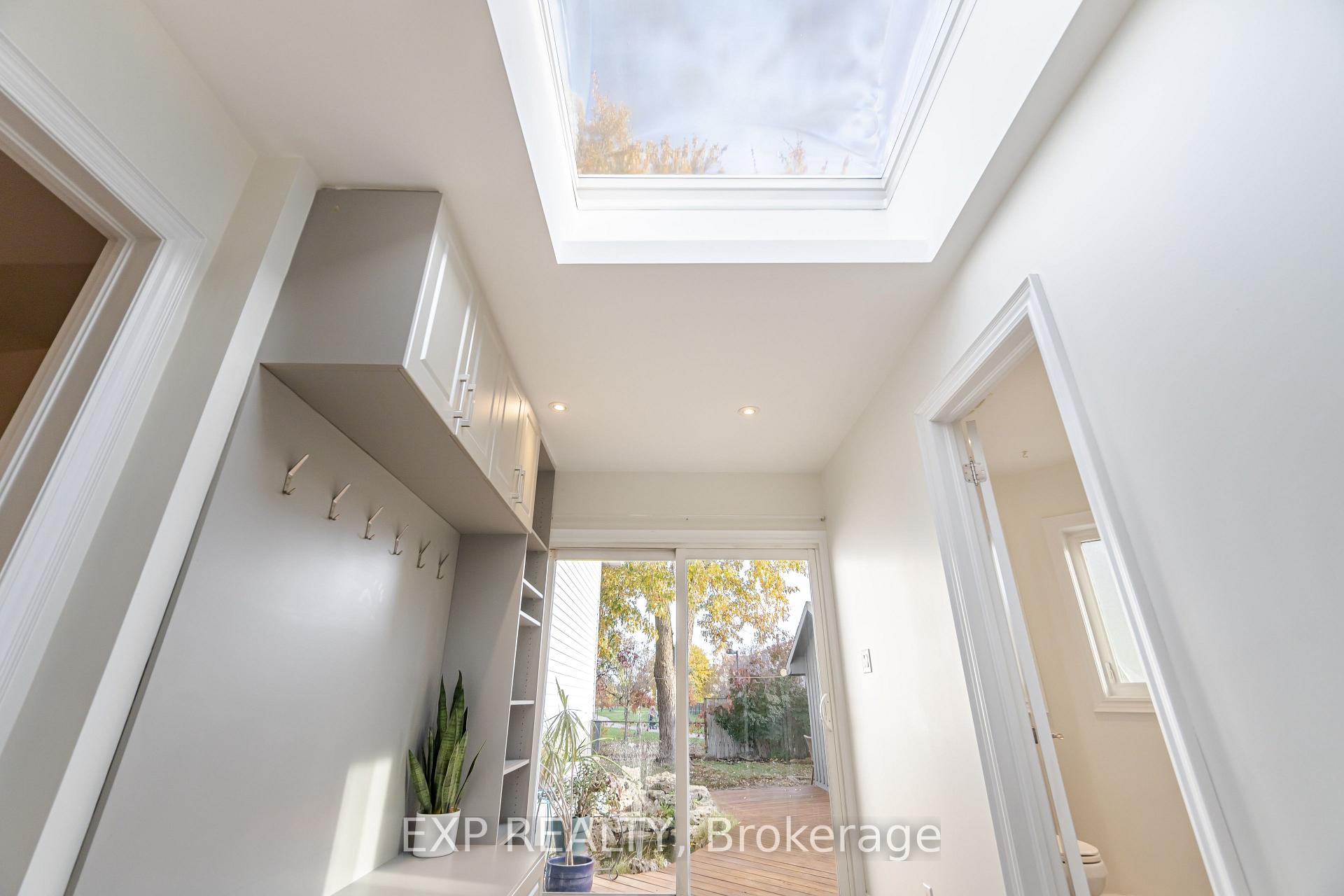 Photo 14 of 853 Willow Avenue, Milton, Dorset Park — HOMEH