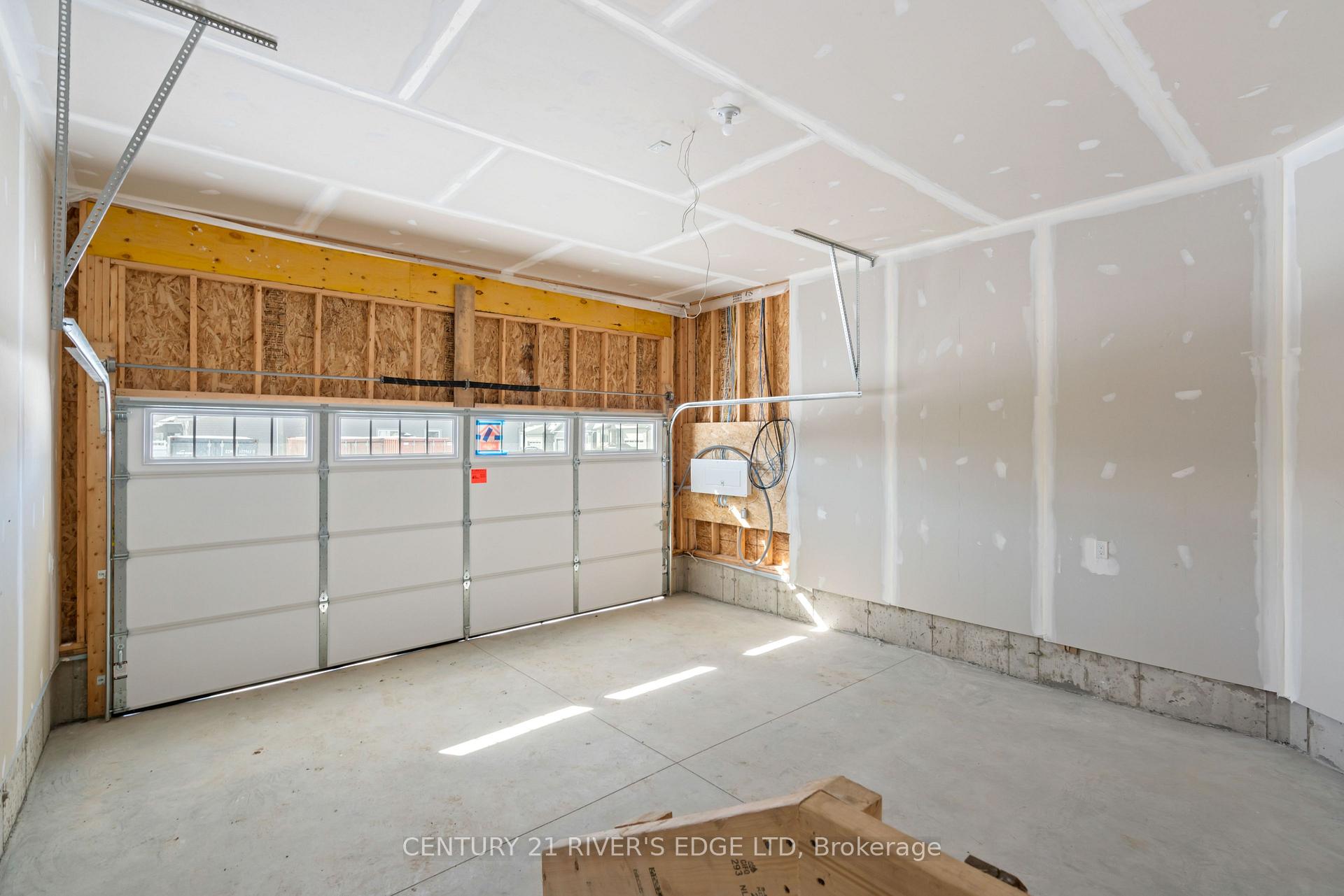Photo 12 of 142 Adley Drive, Brockville — HOMEH