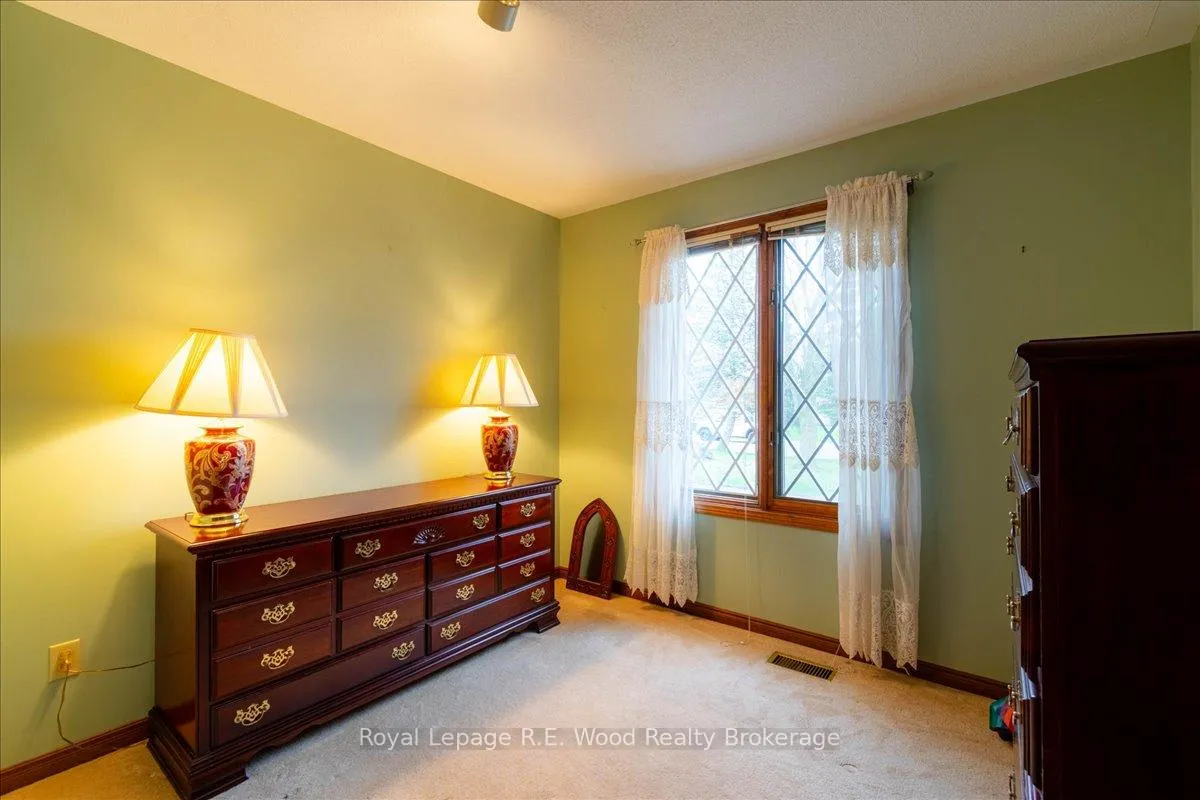 Photo 22 of 46 Tanager Drive, Tillsonburg — HOMEH