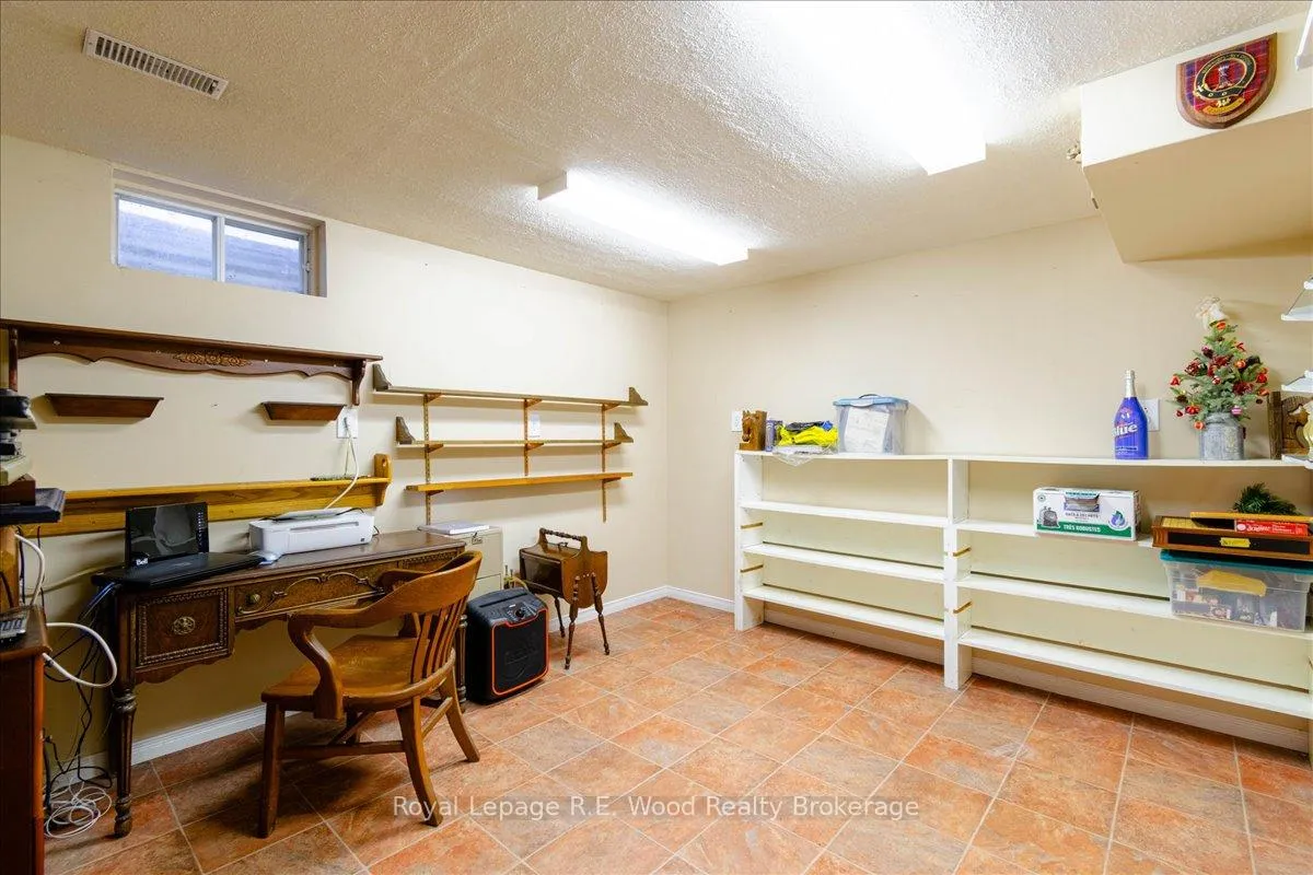 Photo 35 of 46 Tanager Drive, Tillsonburg — HOMEH