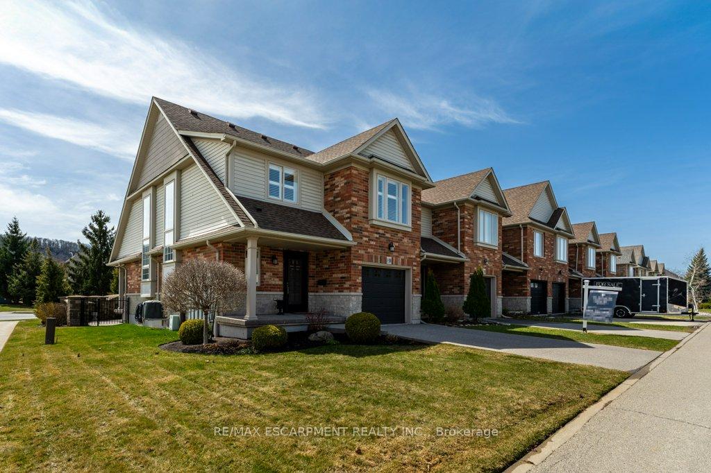 Photo 2 of Unit 1, 188 Livingston Avenue, Grimsby, Grimsby West — HOMEH