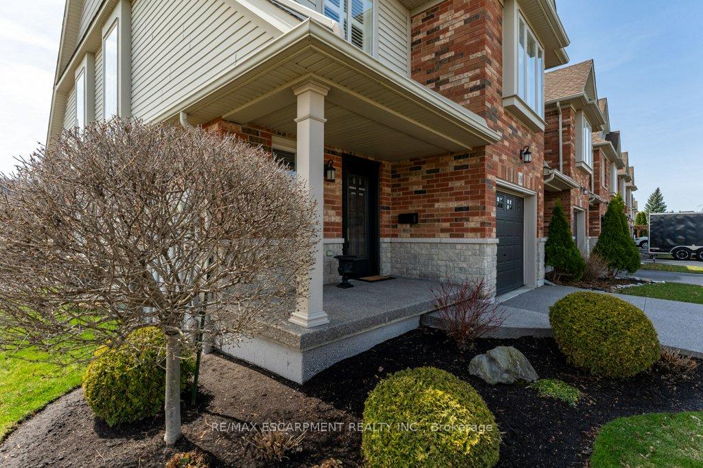 Photo 7 of Unit 1, 188 Livingston Avenue, Grimsby, Grimsby West — HOMEH