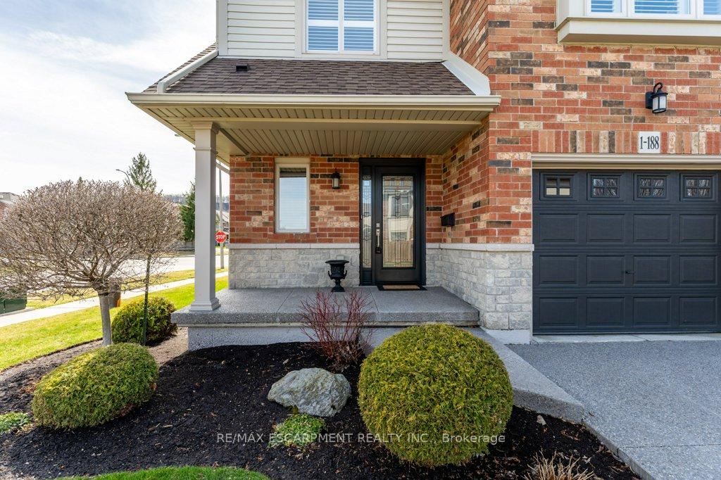 Photo 8 of Unit 1, 188 Livingston Avenue, Grimsby, Grimsby West — HOMEH