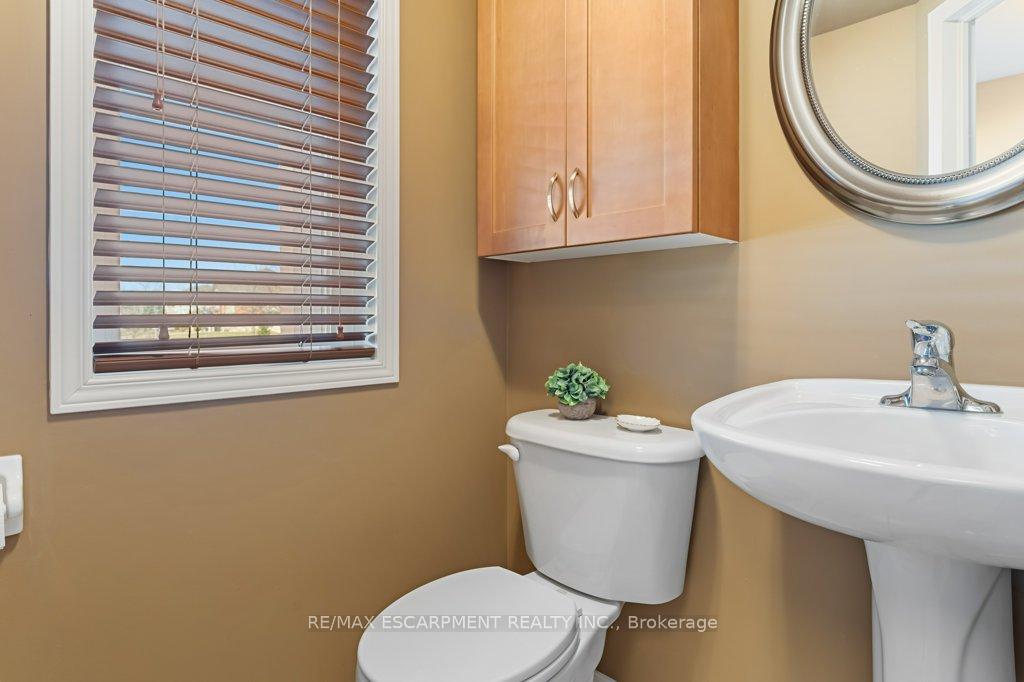 Photo 10 of Unit 1, 188 Livingston Avenue, Grimsby, Grimsby West — HOMEH