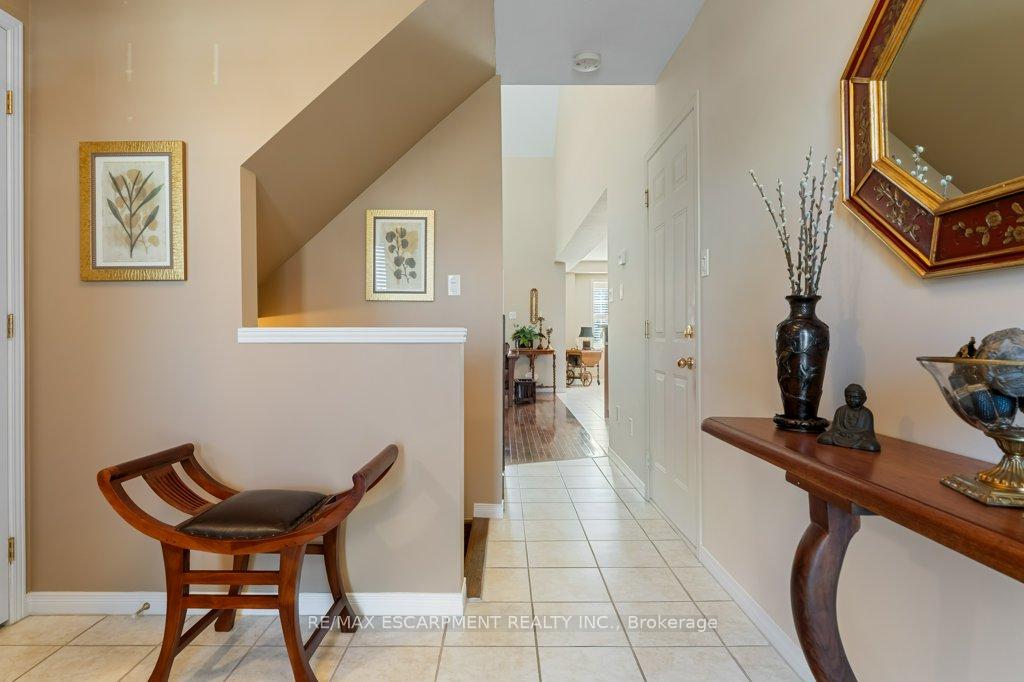 Photo 11 of Unit 1, 188 Livingston Avenue, Grimsby, Grimsby West — HOMEH
