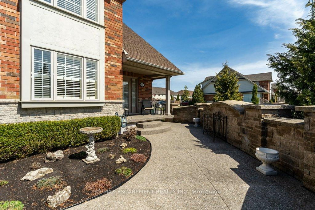 Photo 39 of Unit 1, 188 Livingston Avenue, Grimsby, Grimsby West — HOMEH