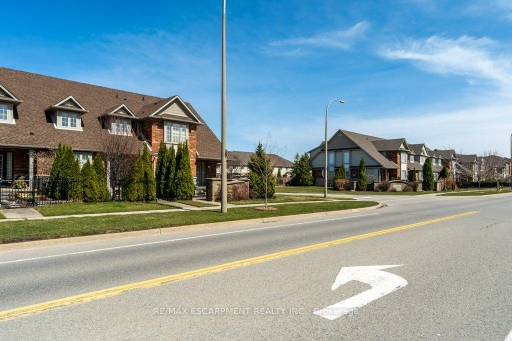 Photo 47 of Unit 1, 188 Livingston Avenue, Grimsby, Grimsby West — HOMEH