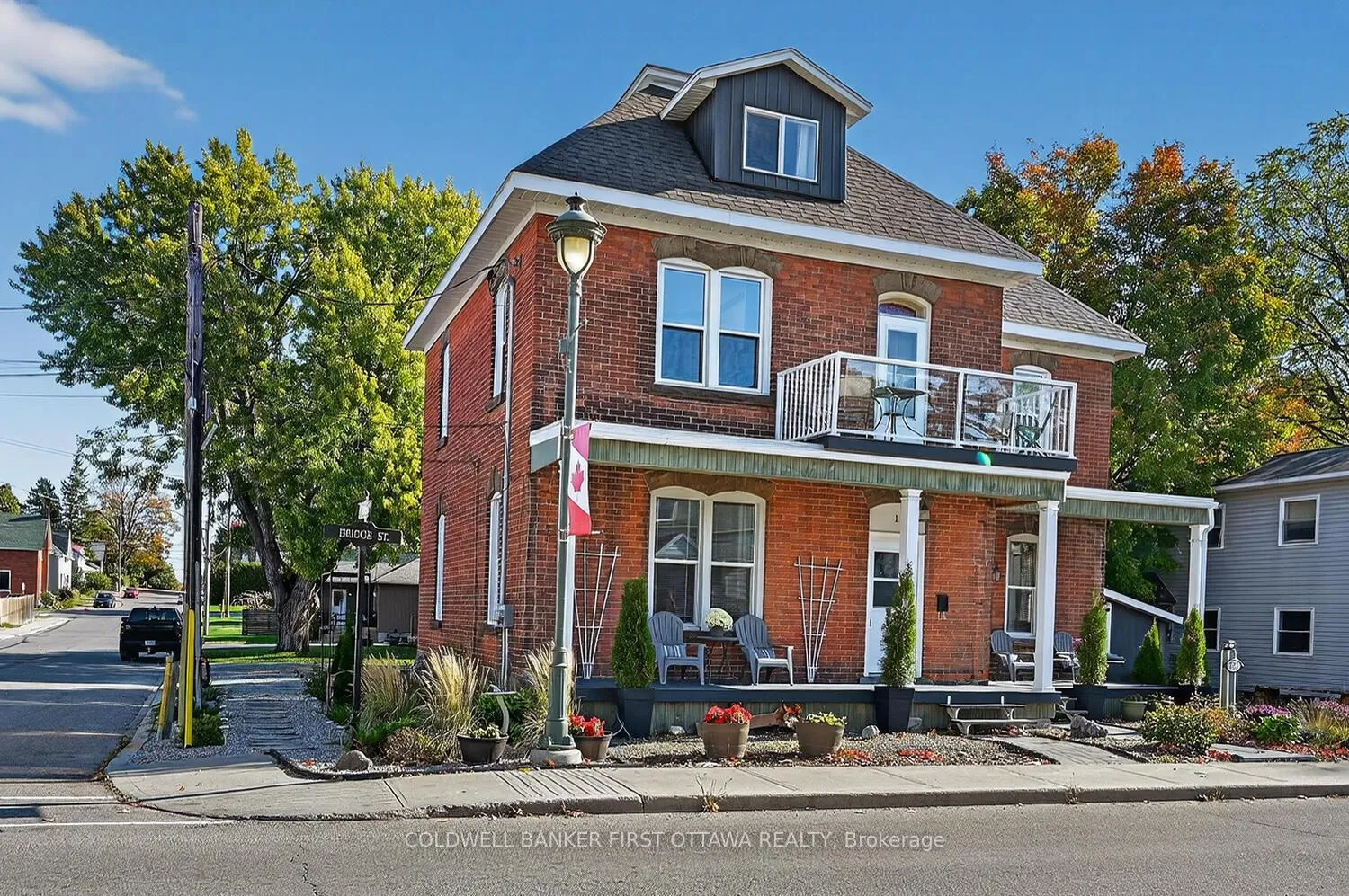 Photo 4 of 267 Bridge Street, Carleton Place — HOMEH