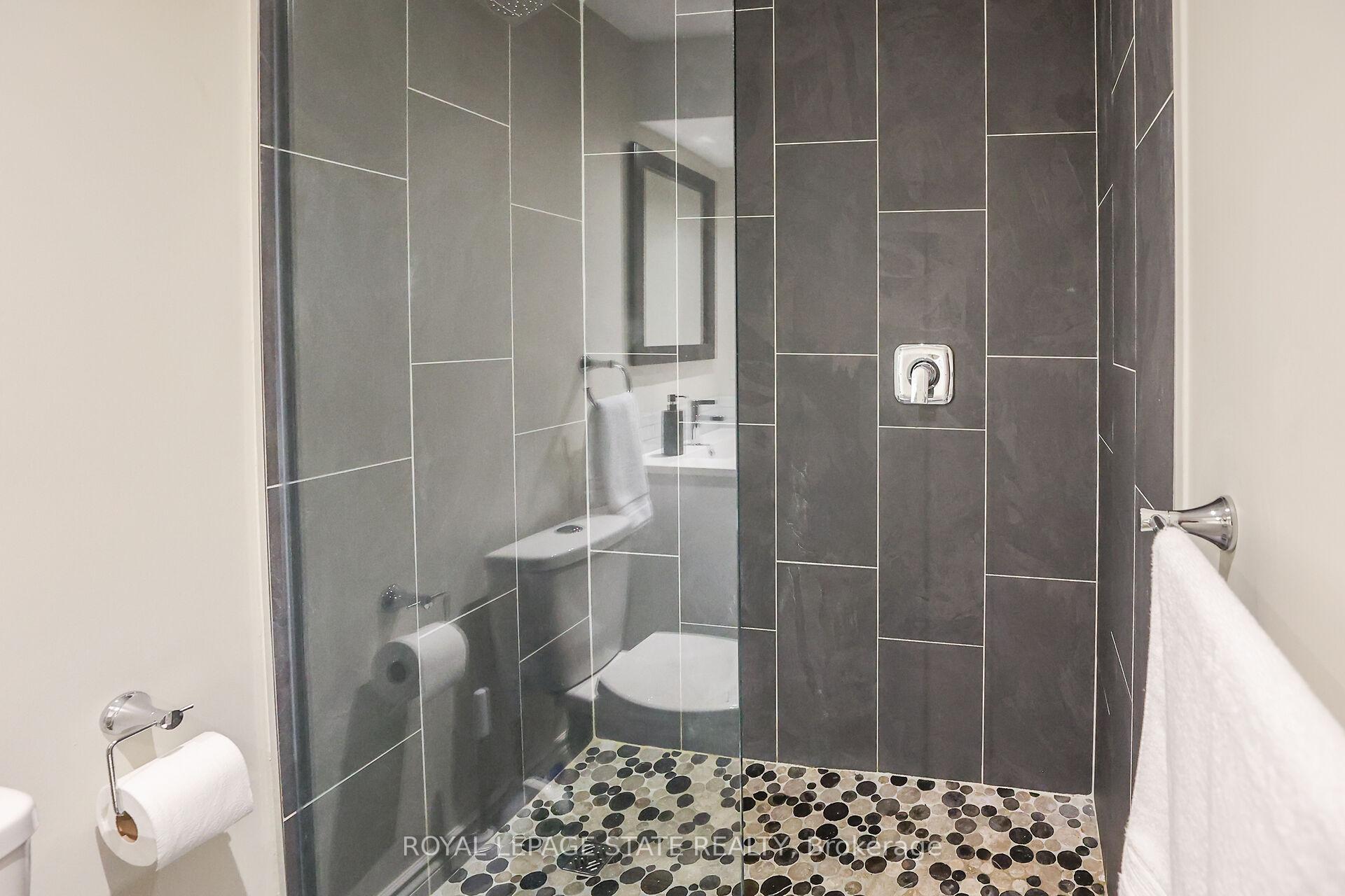 Photo 43 of 71 Peach Tree Lane, Grimsby, Grimsby East — HOMEH