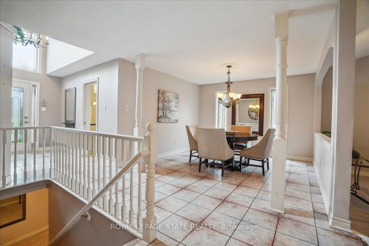 Photo 15 of 73 Colonial Crescent, Grimsby, Grimsby East — HOMEH