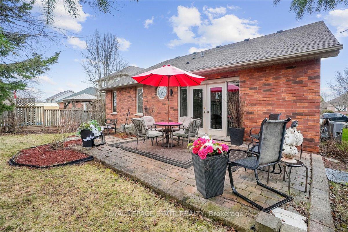 Photo 37 of 73 Colonial Crescent, Grimsby, Grimsby East — HOMEH