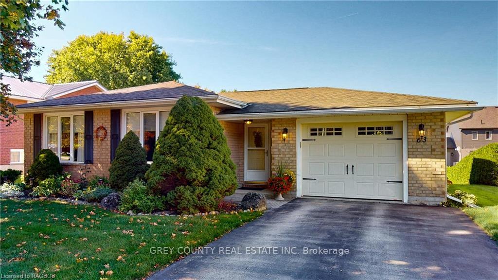 Photo 2 of 63 Greyview Drive, Grey Highlands — HOMEH