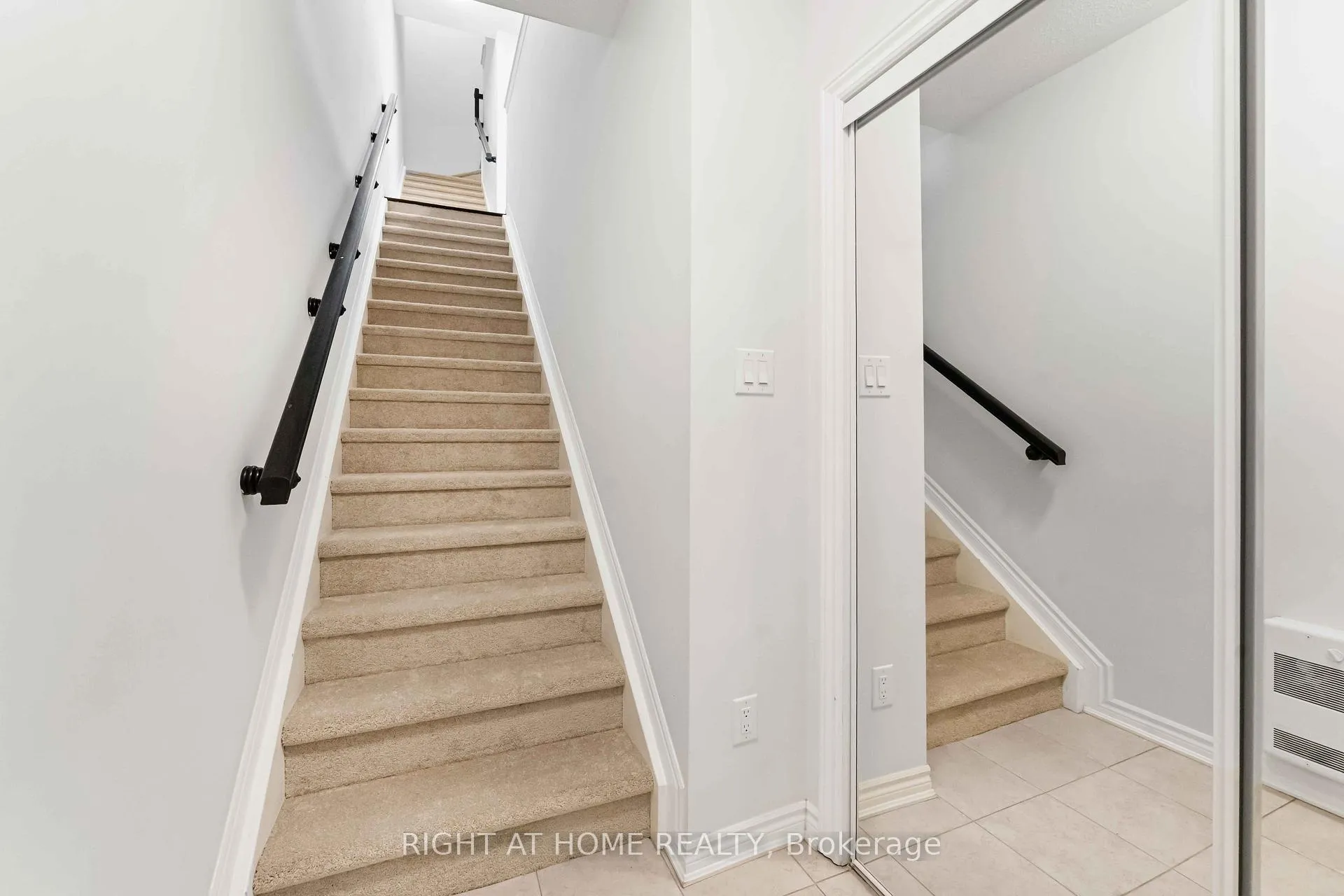 Photo 9 of 721 Rouncey Road, Ottawa, Kanata - Emerald Meadows/Trailwest — HOMEH