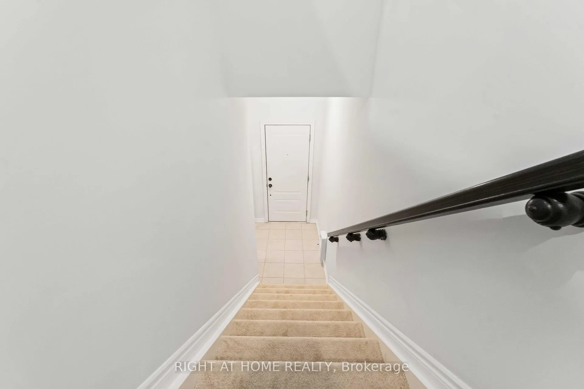 Photo 12 of 721 Rouncey Road, Ottawa, Kanata - Emerald Meadows/Trailwest — HOMEH